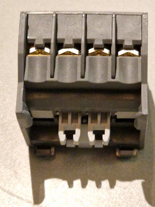 ABB CA5-22M Hilfskontaktblock 1SBN010040R1122 Hilfsschalterblock 2S/2Ö Gebraucht1