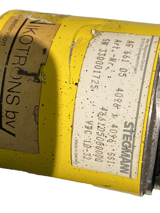 INDRAMAT MKD090B-0-PD-4-C/110-B-1/WA611XX AC-Servomotor mit Stegmann AG 661 22 414