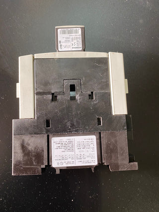 Siemens 3RT1048-1A0 + 3RH1921-1FA22 Schütz Kombination geb2