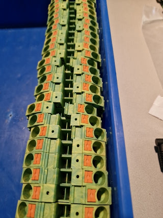 24x Phoenix Contact 3209536 Dreistock-Schutzleiterklemme 5.2 mm0