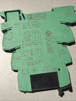 2x Phoenix Contact PLC-BSC-24DC/210
