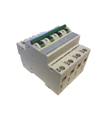 HOLEC E83+NB16/E LEISTUNGSSCHALTER 16AMP 3P+N 400VAC C-KURVE 6KA4
