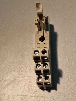 2x Omron P2RF-08-E#92