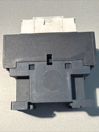 Schneider Electric LC1D128E7 TeSys D Schütz 4-polig 2S+2Ö 25A 48V AC 50/60Hz geb3