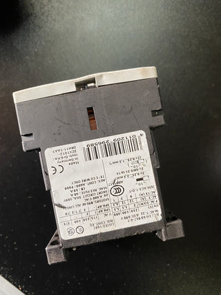 Siemens SIRIUS Leistungsschütz 3RT1017-2AP01 – Gebraucht1