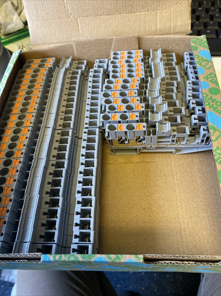 38x Phoenix Contact PT 6-QUATTRO/2P Reihenklemme Einfach Grau,0