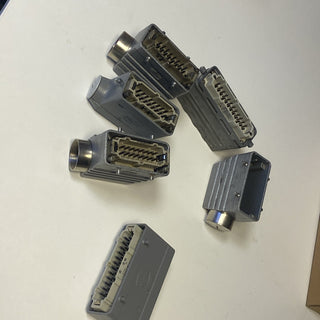 Posten mit 6 Harting Stecker10