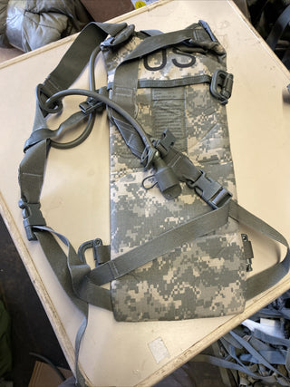 US-Army, Molle II Trinksystemträger, mit 3L, 100oz.19