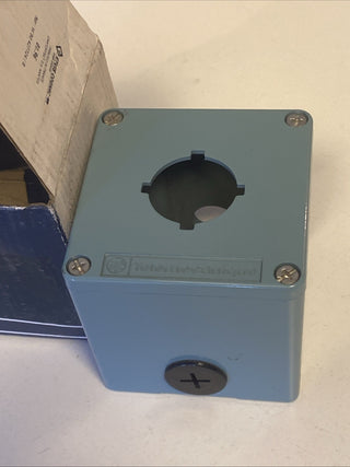 Schneider Electric XAPM1601 Gehäuse Metall 1x 30,5mm neu2