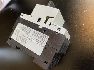Siemens 3RV1421-0CA10 Motorschutzschalter 0,18–0,25A S0 gebraucht1