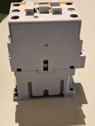 1pcs New Sprecher+Schuh contactor CA7-30-00 110V in box #23