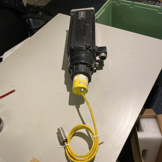 INDRAMAT Indramat Servomotoren MAC090C-0-GD-3-C/110-B-18