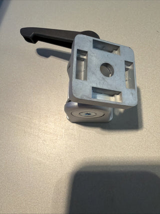 Gelenk 38 - 1,5", mit Kunststoff-Klemmhebel, Nut 8, Zinkdruckguss, alufarbig lac3