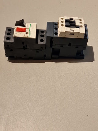 Schneider Electric Motorschutzschalter GV2ME14 + Schütz LC1D12 Motorstarter2