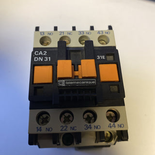 Telemecanique Hilfsschütz CA2DN31 B7 Auxiliary contactor relay 24V 50Hz Schütz7