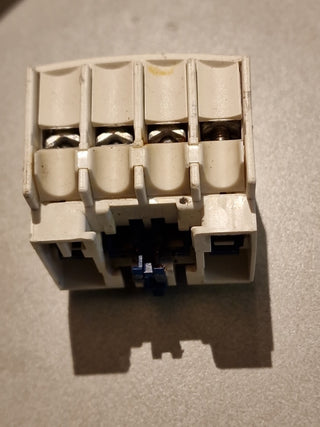 3x Schneider Electric LADN40 Hilfsschalterblock TeSys 4NO 4-polig Weiß Gebraucht1