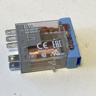 3x Turck C10-A10 24V dc Spule 1-poliger Wechsler Steckrelais 10A 742Ω 700mW1
