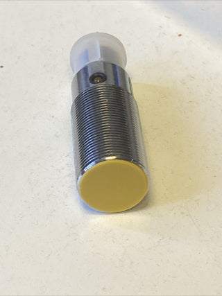 TURCK BI5-M18-AP6X-H1141 Induktiver Näherungsschalter M18 PNP Schließer NEU8