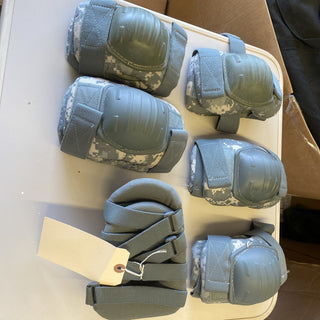 6 Paar US Army McGuire Nicholas Ellenbogenschoner-Set in ACU UCP7