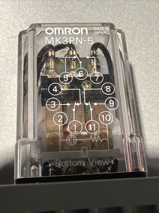 Omron Relaissockel + Relais 24V. DC Typ PF113A-N + MK3P5-S2