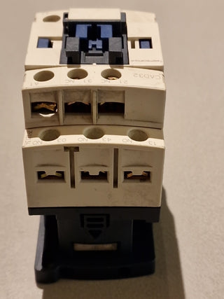 Telemecanique Hilfsschütz CAD32B7 – 24V AC3
