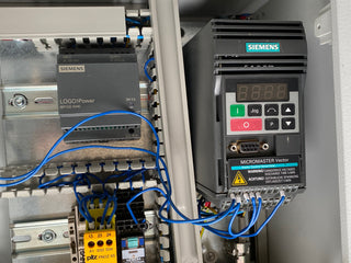 Siemens Micromaster Vector 6SE3213-6BA40 0,75kW + LOGO! Power 24V 2.5A 6EP1332-10