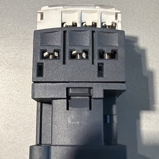 Schneider Electric LC1D09P7 TeSys D Leistungsschütz 3-polig 9A 230V AC Contactor1