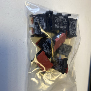 800E-3X01 ALLEN-BRADLEY  Kontaktblock mit Schraubklemmen.4