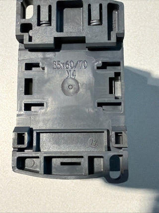 TELEMECANIQUE CAD32,500V 50/60Hz5