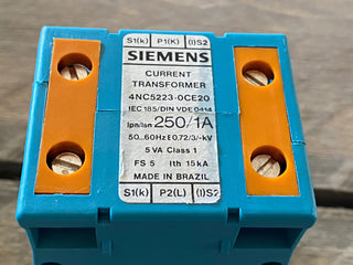 Siemens 4NC5223-0CE20 Aufsteckstromwandler 250A / 1A 5VA Kl. 18