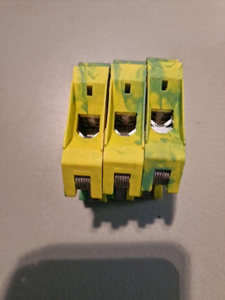 3x  Phoenix Contact 3044241 Ut 35-PE - Anschlussschloss für Schutz4