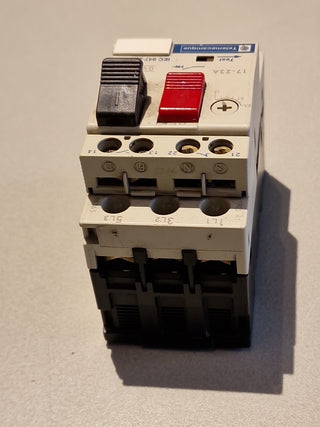 Telemecanique Motorschutzschalter GV2-M21 circuit breaker 17-23A beschädigt2