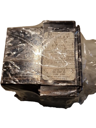 Telemecanique Zeitrelais LA2-D20 A65 time relay on delay LA2D20A65 0,1-3s0