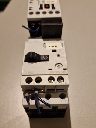 SIEMENS SIRIUS Leistungsschalter 3,5...5A 3RV1011-1FA10+3RT1016-1BB412