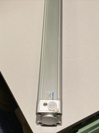 FESTO DNC-40-650-PPV-A Normzylinder 40mm Hub 650mm ISO 15552 gebraucht2