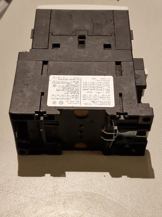 Siemens SIRIUS Leistungsschütz 3RT1034-1BB40 (Gebraucht)4