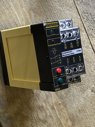 Bender UG 144 P Isometer Earth Fault Monitor B9163262 geb3