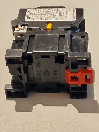 1x Telemecanique CA2-DN1319.A65 Hilfsschütz Schütz 220V AC Spule GEBRAUCHT5