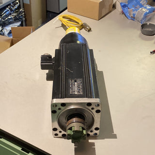 INDRAMAT Indramat Servomotoren MAC090C-0-GD-3-C/110-B-110