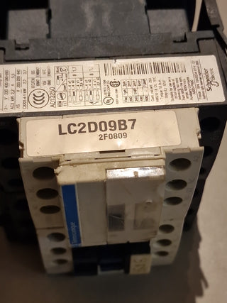 Schneider Electric LC2D09B7 Wendeschütz TeSys D – 9A – 24V AC Spule – Gebraucht6