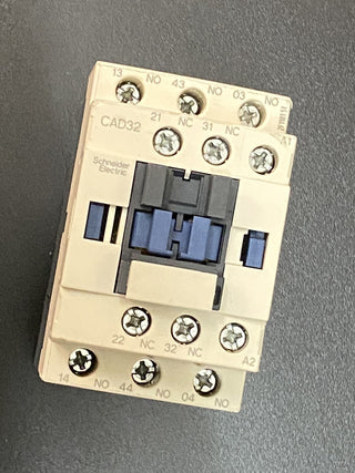 230VAC   50/60Hz Schneider Electric / Schütz  CAD32P7   3S+2Ö1