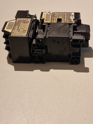 Fuji Electric SC-03 (11) Magnetschütz + TR-0N/3 Überlastrelais (0,8-1,2A) | Gebr5