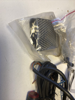 Telemecanique OsiSense XU5P18PP340 – Optischer Sensor M182
