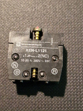 1x TELEMECANIQUE XEN-L1121, 400V, 3A, Kontaktblock, Sensor, Regler0