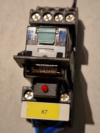 Siemens LZX:PT78704 Relaissockel + LZX:PT57024 Steckrelais 4 Wechsler Gebraucht0