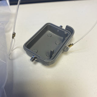 Han 6B Abdeckkappe für Kupplungsgehäuse, Metall, mit Befestigungsschnur1
