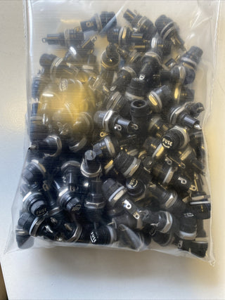 100x Sicherungshalter FH043 10A 250V für 5x20mm Sicherung4