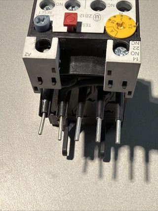 Motorschutzrelais Klöckner Moeller ZB12-4 Überlastrelais Overload Relay 2,4...4A6