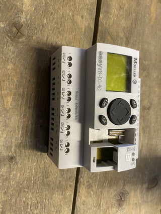 Eaton Möller Easy819-DC-RC PLC Control unit7