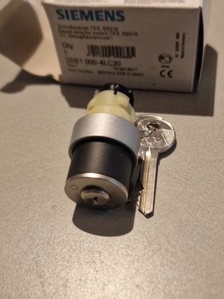 Siemens 3SB1000-4LC20 Schlüsselschalter 22mm CES SSG10 – NEU & OVP1